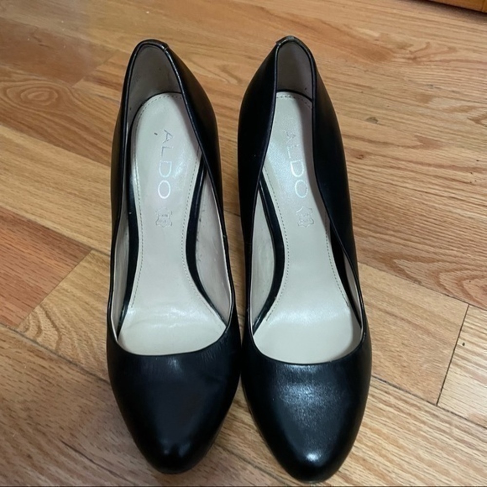 Aldo Black Leather Pumps - Size 7 / 37.5